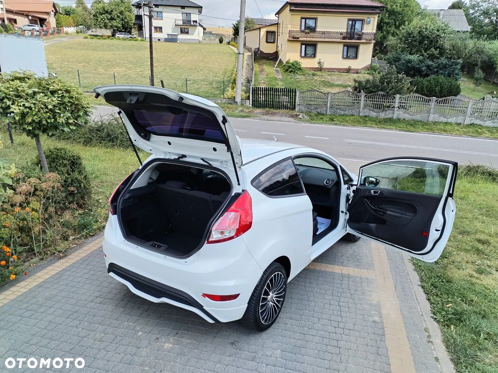 Ford Fiesta - 10