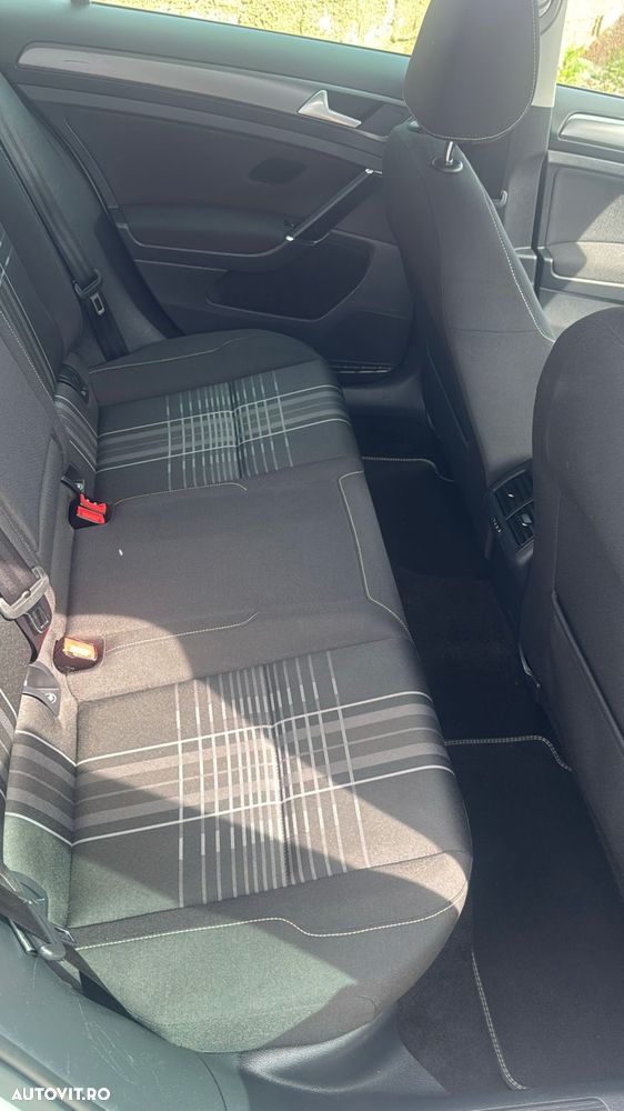 Volkswagen Golf 1.6 TDI BlueMotion Technology Lounge - 12