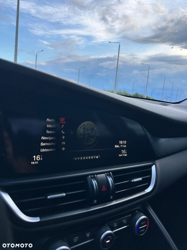 Alfa Romeo Giulia 2.0 Turbo 16V AT8 Veloce - 18