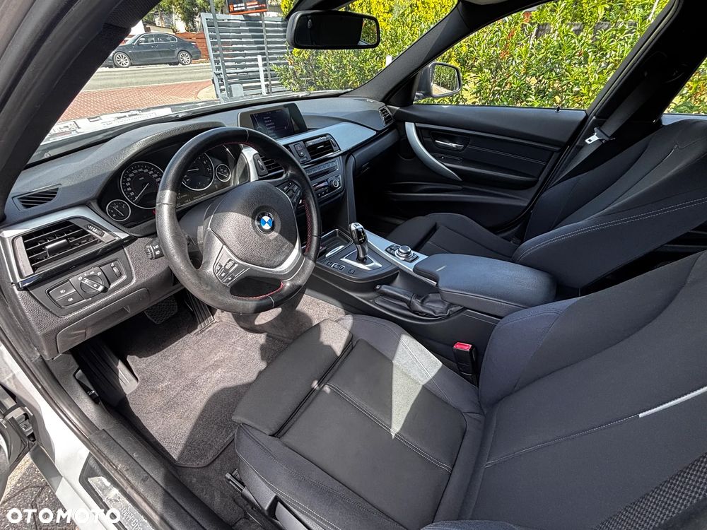 BMW Seria 3 328i Sport-Aut - 10