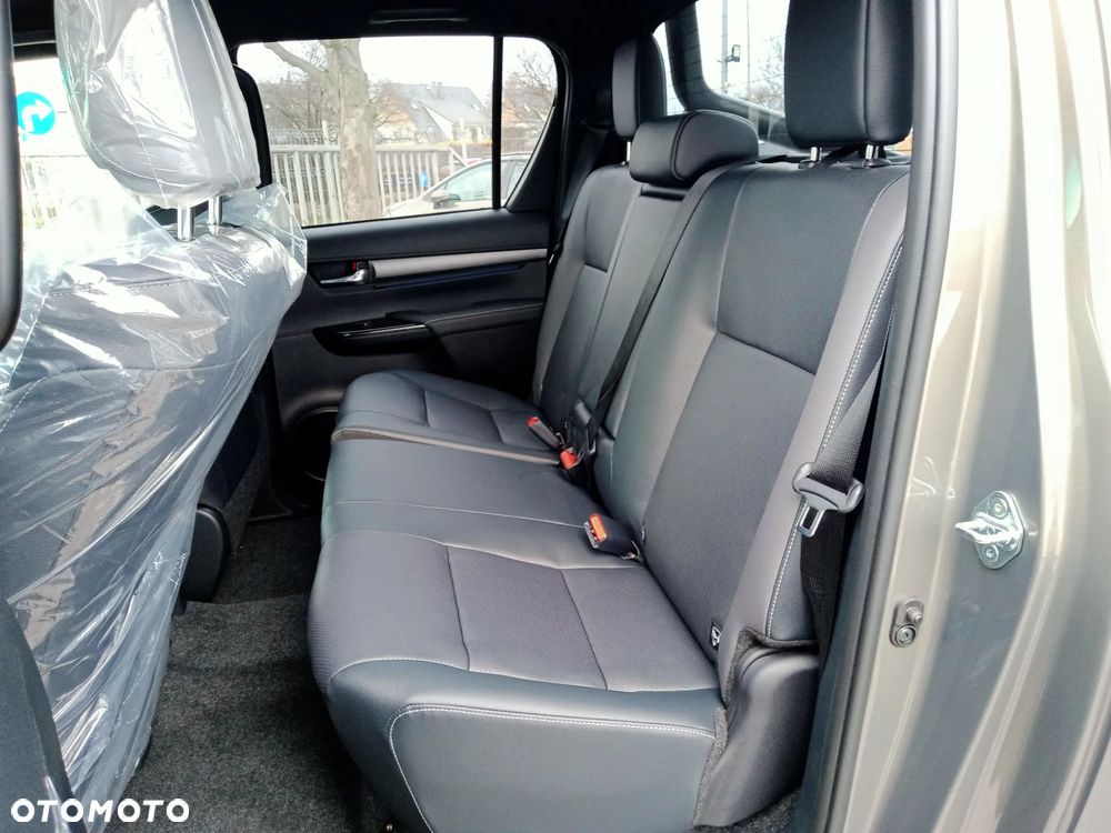 Toyota Hilux 2.8 D-4D Double Cab Invincible 4x4 - 11