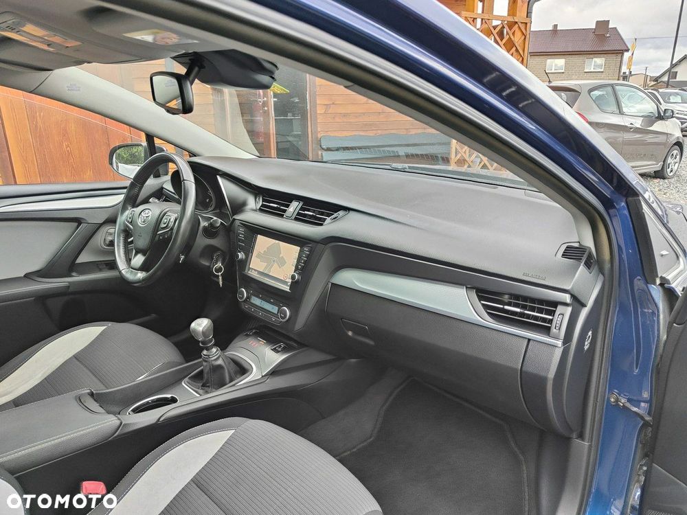 Toyota Avensis - 25
