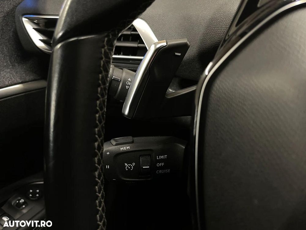 Peugeot 3008 225 e-EAT8 Allure Pack - 27
