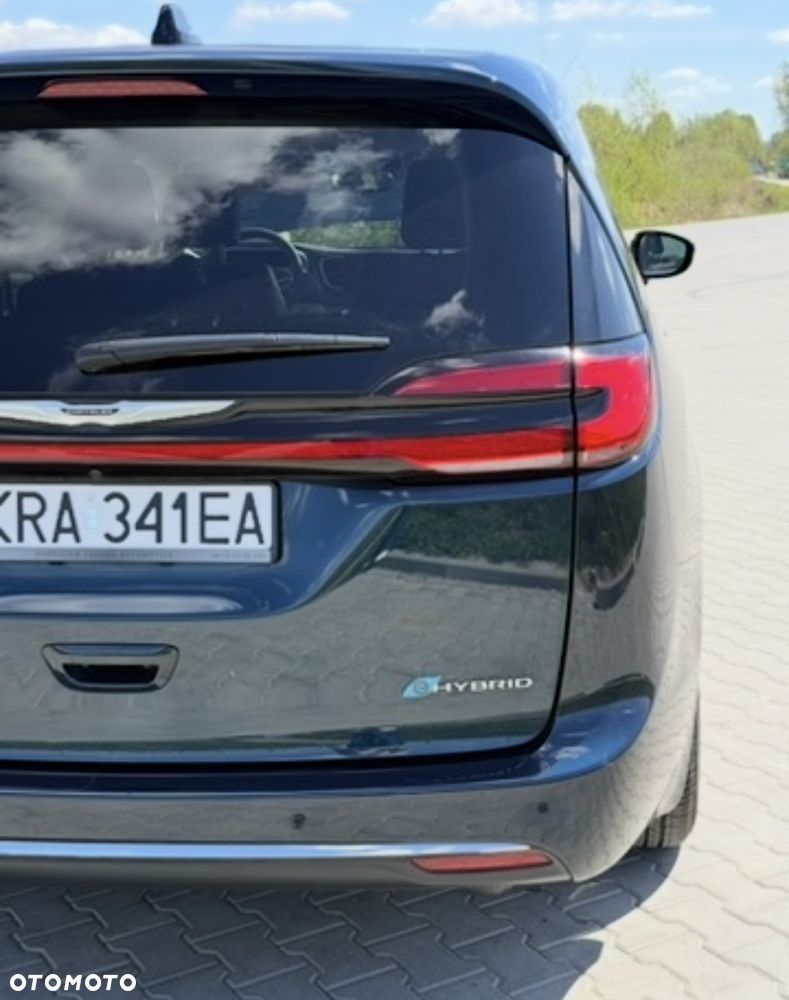 Chrysler Pacifica - 10