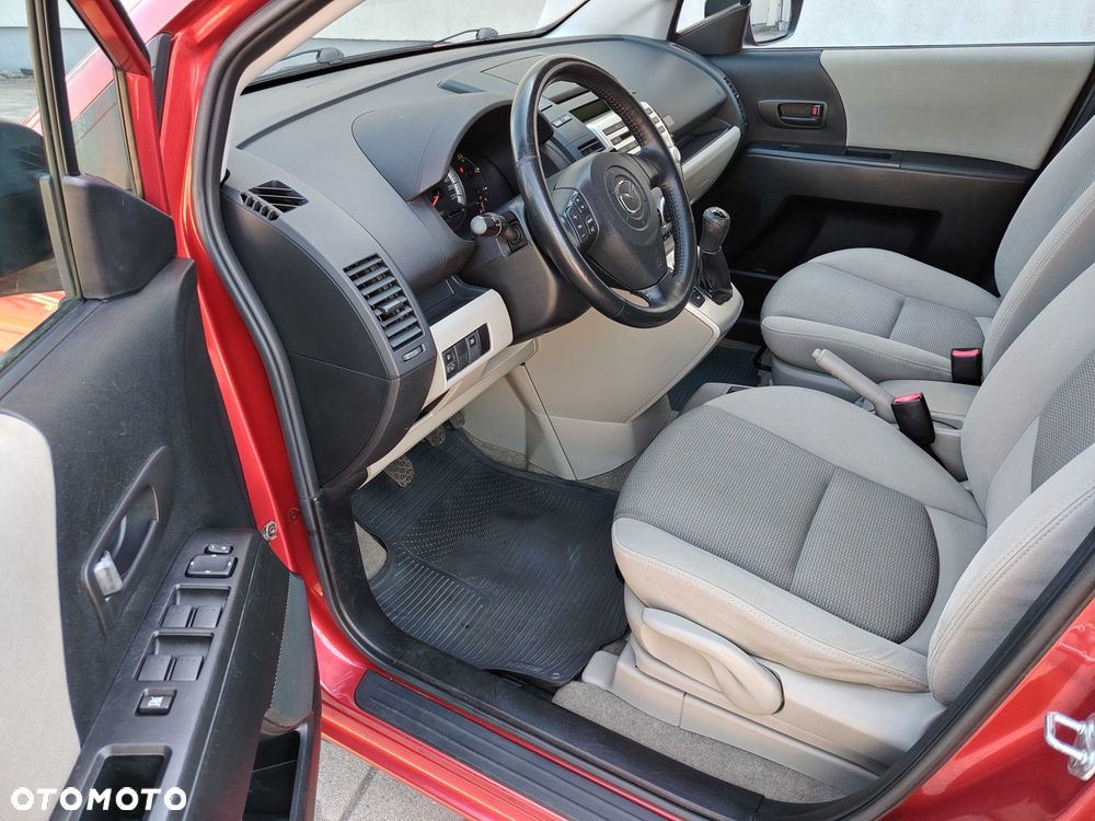 Mazda 5 - 5