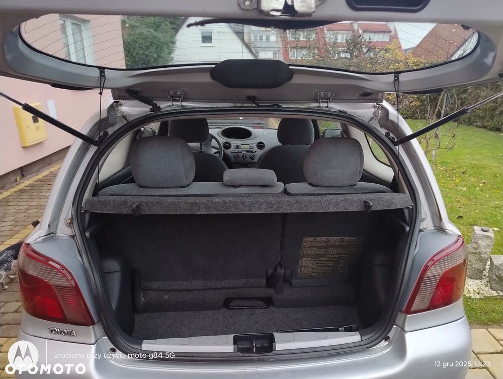 Toyota Yaris - 15