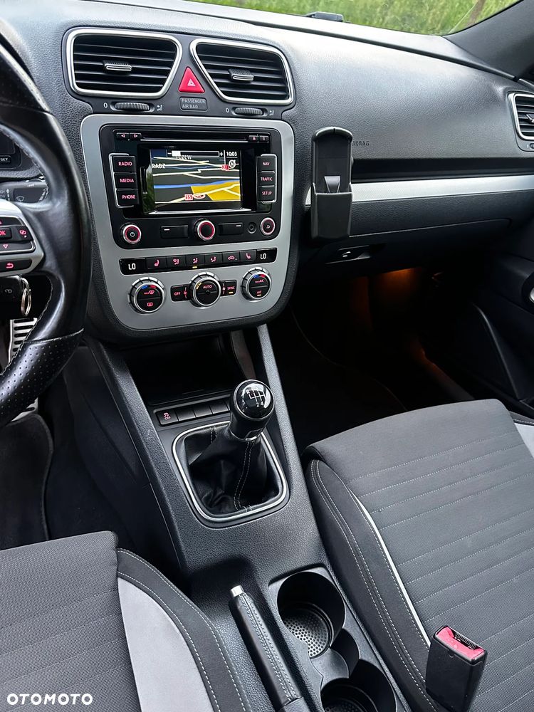 Volkswagen Scirocco 2.0 TDI Blue Motion Technologie Life - 10