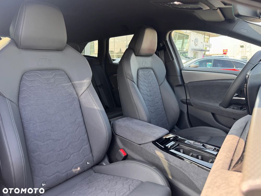 Audi A6 Avant e-tron - 32