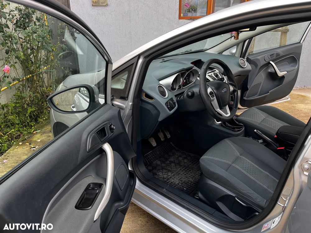 Ford Fiesta 1.6 TDCi DPF Titanium - 2