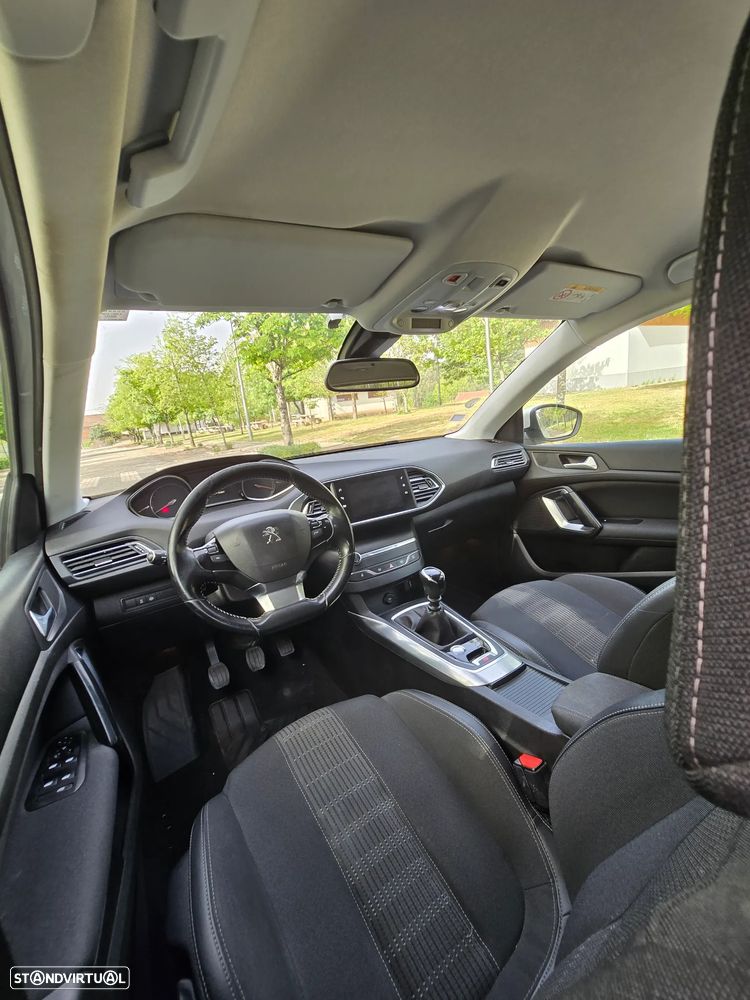 Peugeot 208 1.2 PureTech Active Pack - 14