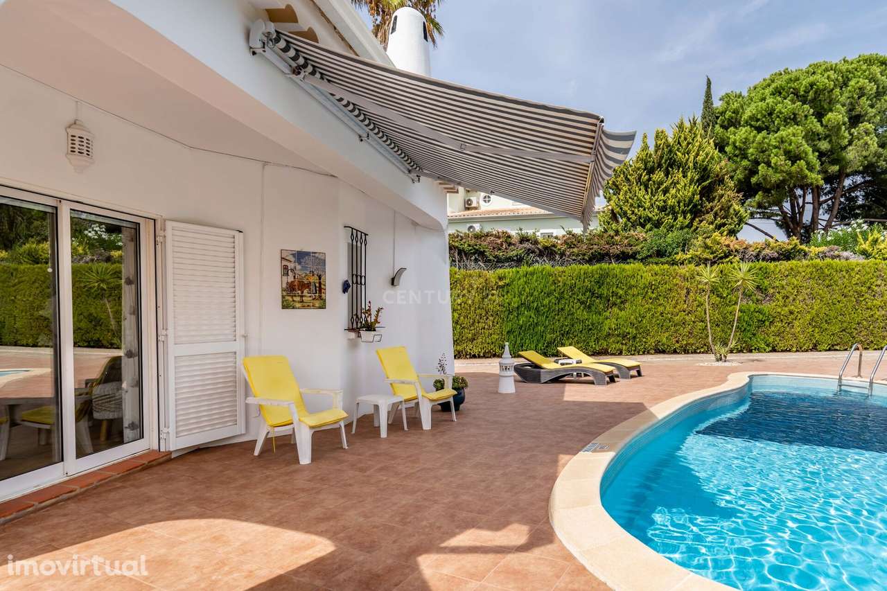 Moradia T3 com piscina apenas a 4Km da praia - Grande imagem: 4/29