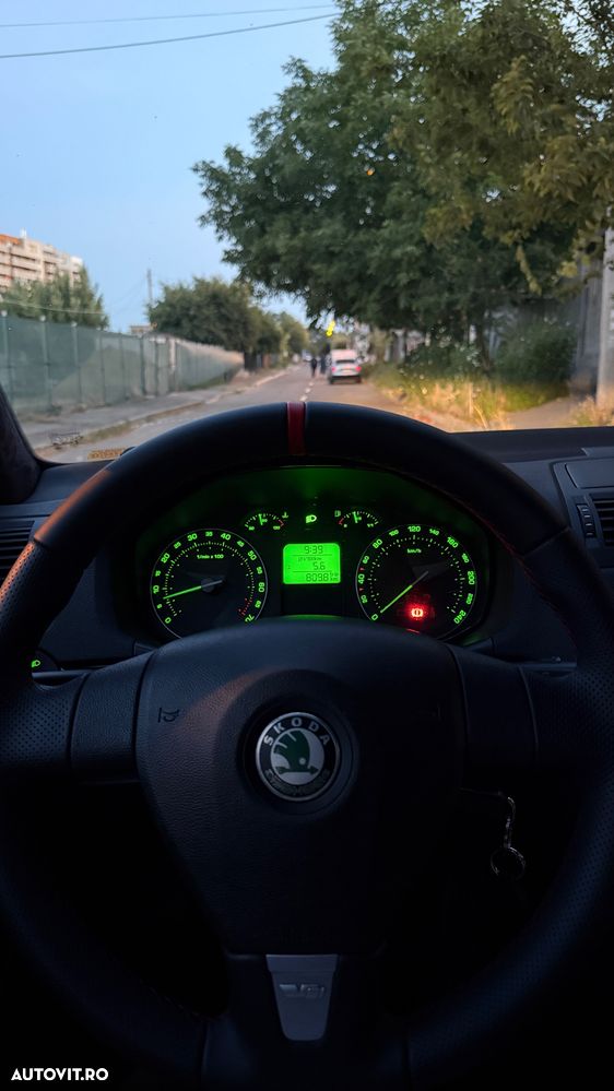 Skoda Octavia 1.6 MPI Ambiente - 38