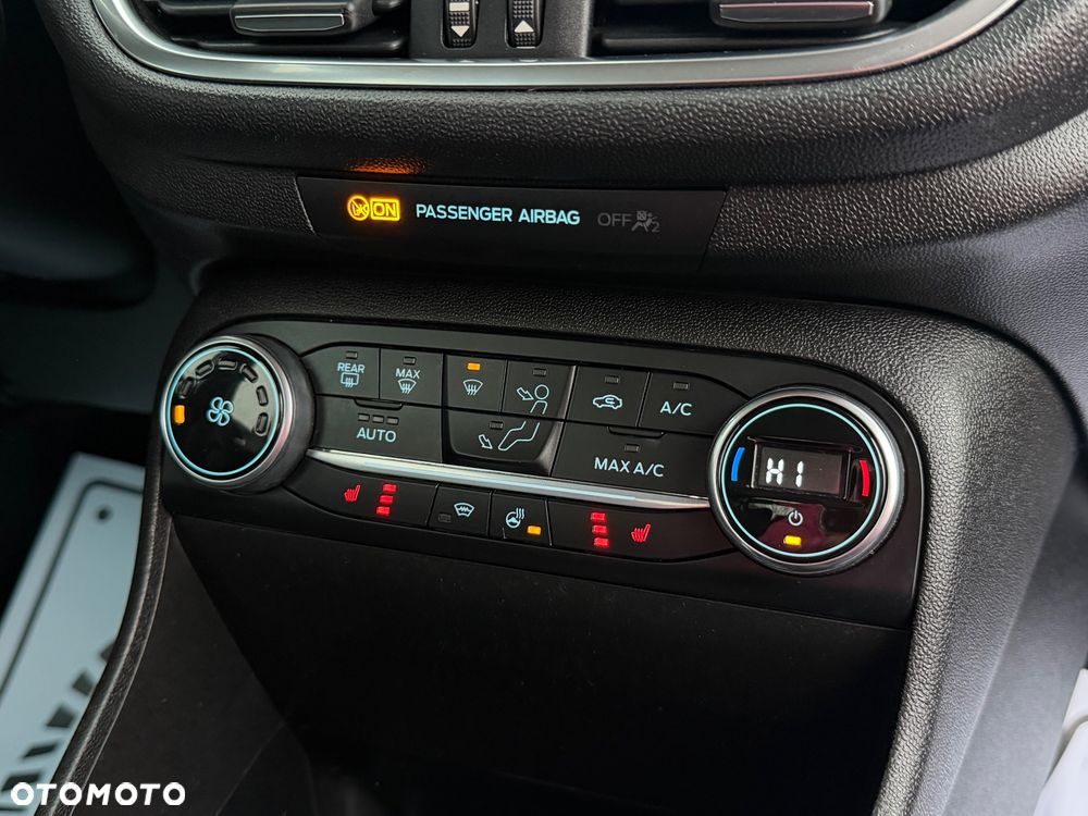 Ford Fiesta 1.0 EcoBoost S&S TREND - 12