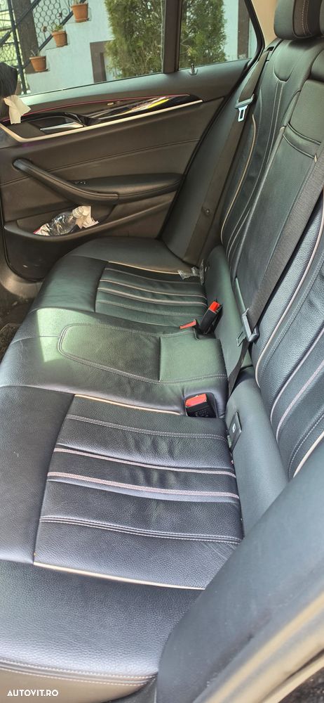 BMW Seria 5 520d xDrive AT - 8
