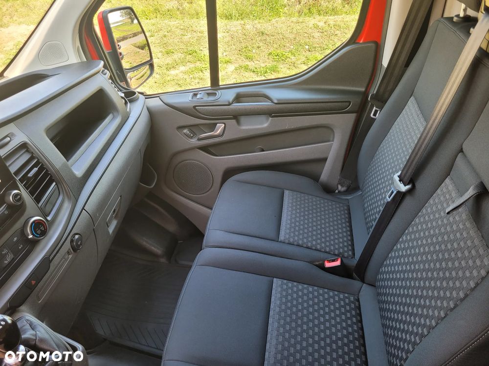 Ford Transit Custom 270 L1H1 Limited - 14