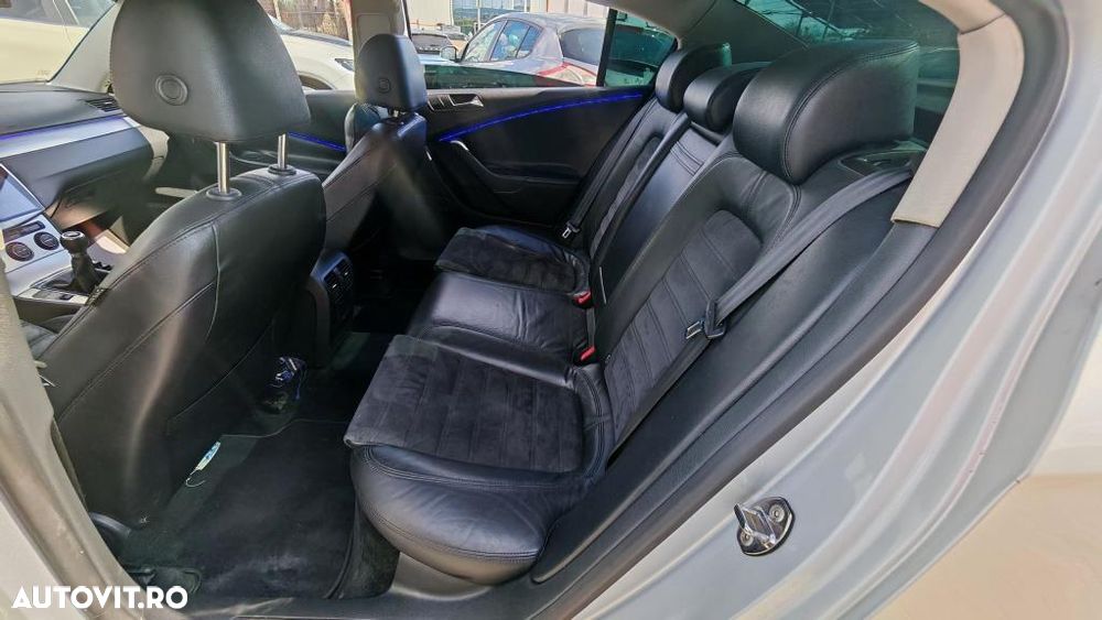 Volkswagen Passat 1.9 TDI DPF Highline - 11