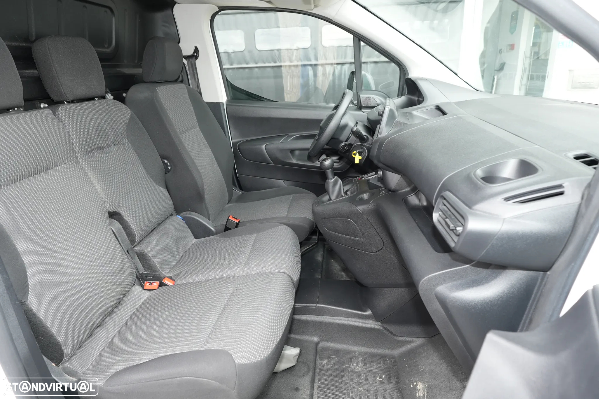 Peugeot Partner Maxi Longa 1.5BlueHDI 102cv 3Lugares - 12