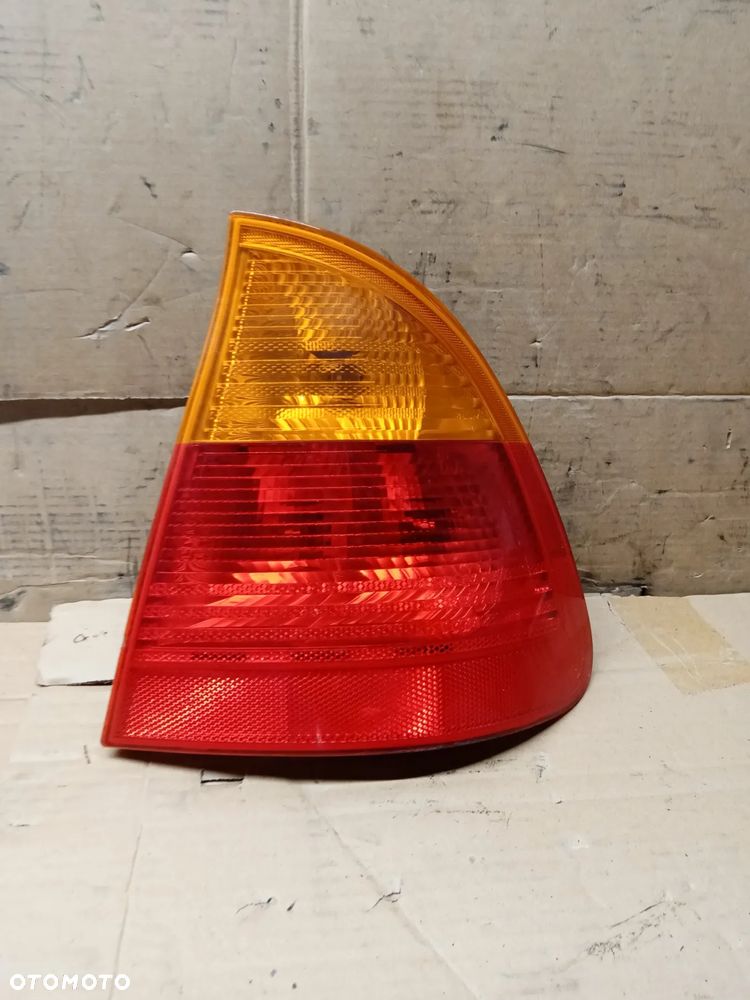 Lampa prawy tył tylna prawa BMW 3 E46 Kombi 6905628 8368758 - 1