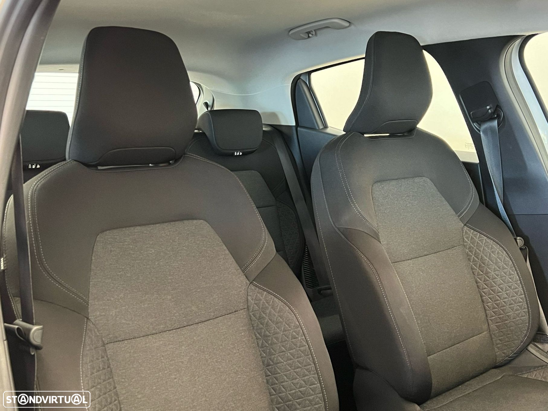 Renault Clio 1.6 E-Tech Full Hybrid Engineered - 19