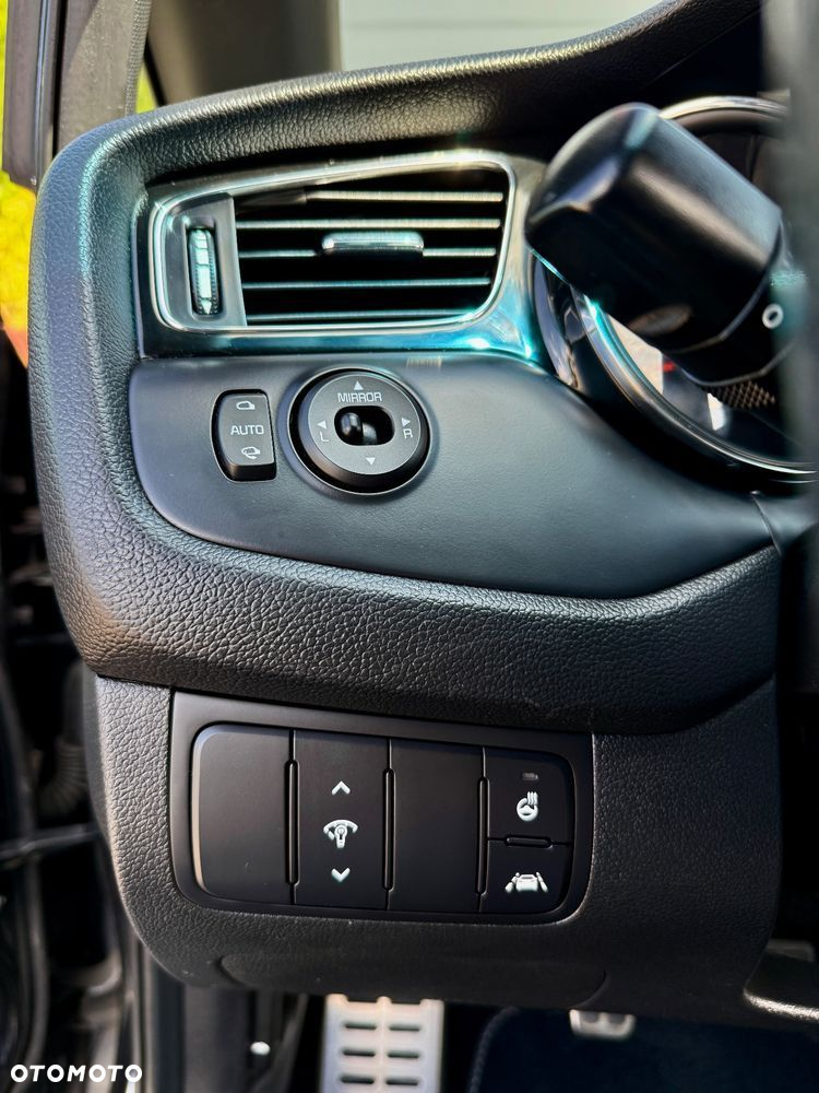 Kia Ceed 1.6 T-GDI GT - 35