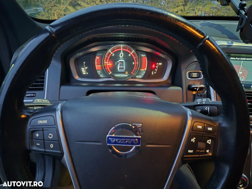 Volvo XC 60 D4 Geartronic Summum - 10