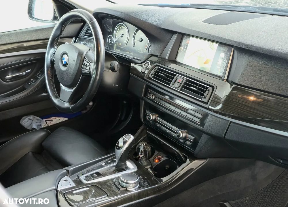 BMW Seria 5 535i xDrive Touring Aut. Luxury Line - 13