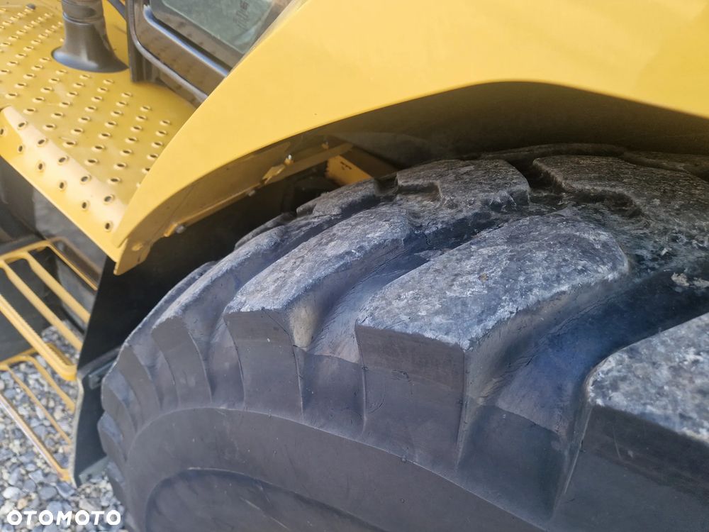 Caterpillar 432F2 - 15