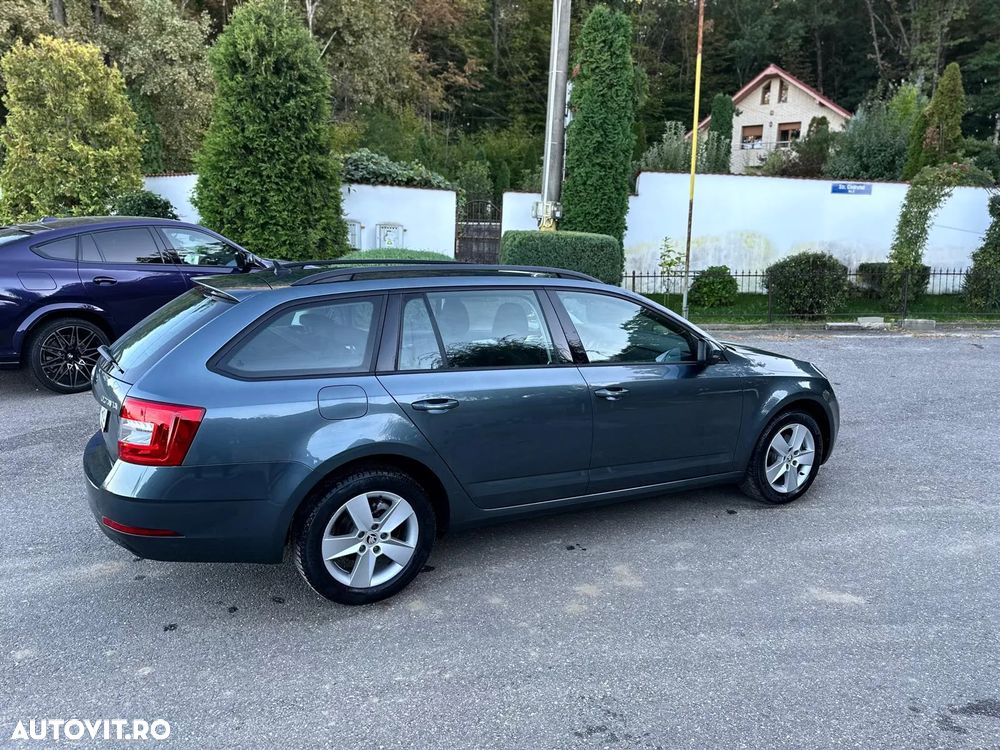 Skoda Octavia Combi Diesel 1.6 TDI Style - 17