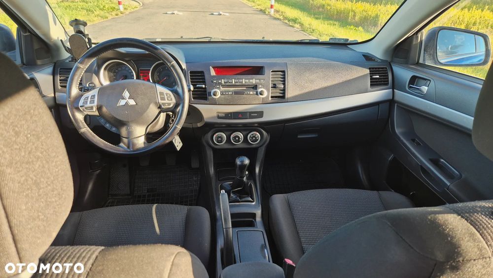 Mitsubishi Lancer 1.8 Invite - 14
