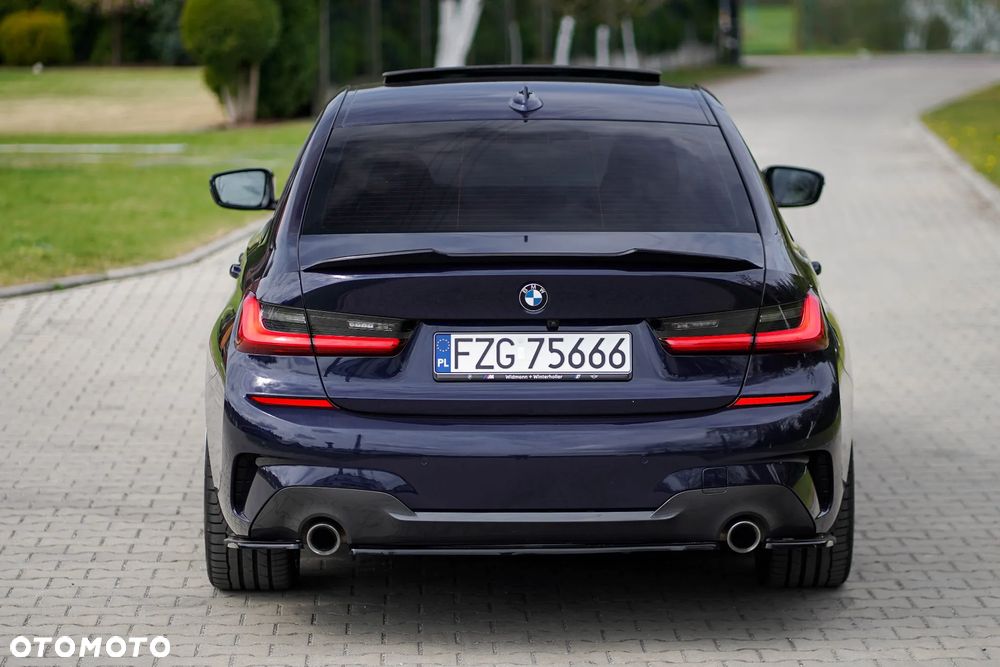 BMW Seria 3 330d xDrive mHEV M Sport - 12