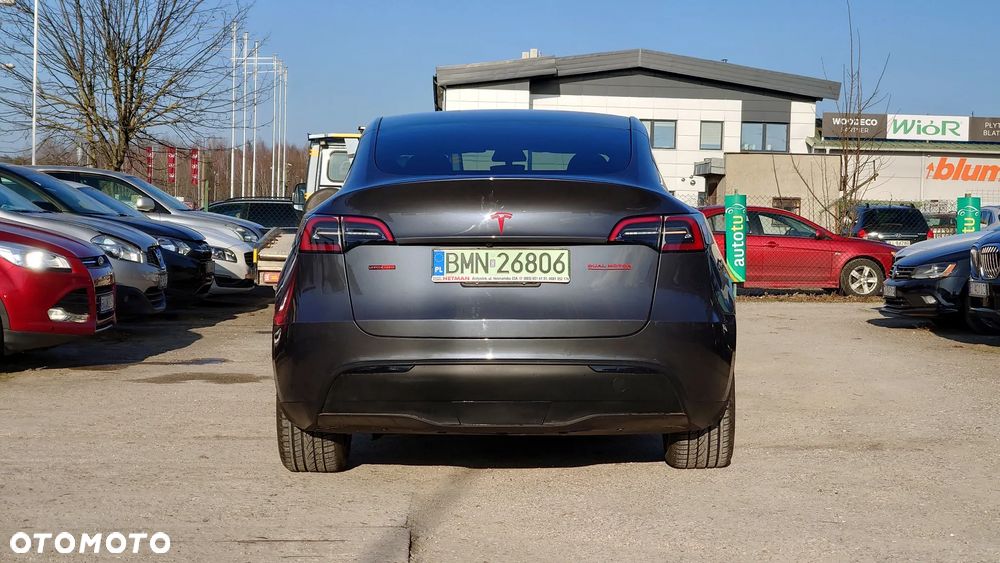 Tesla Model Y Long Range Dual Motor AWD - 5