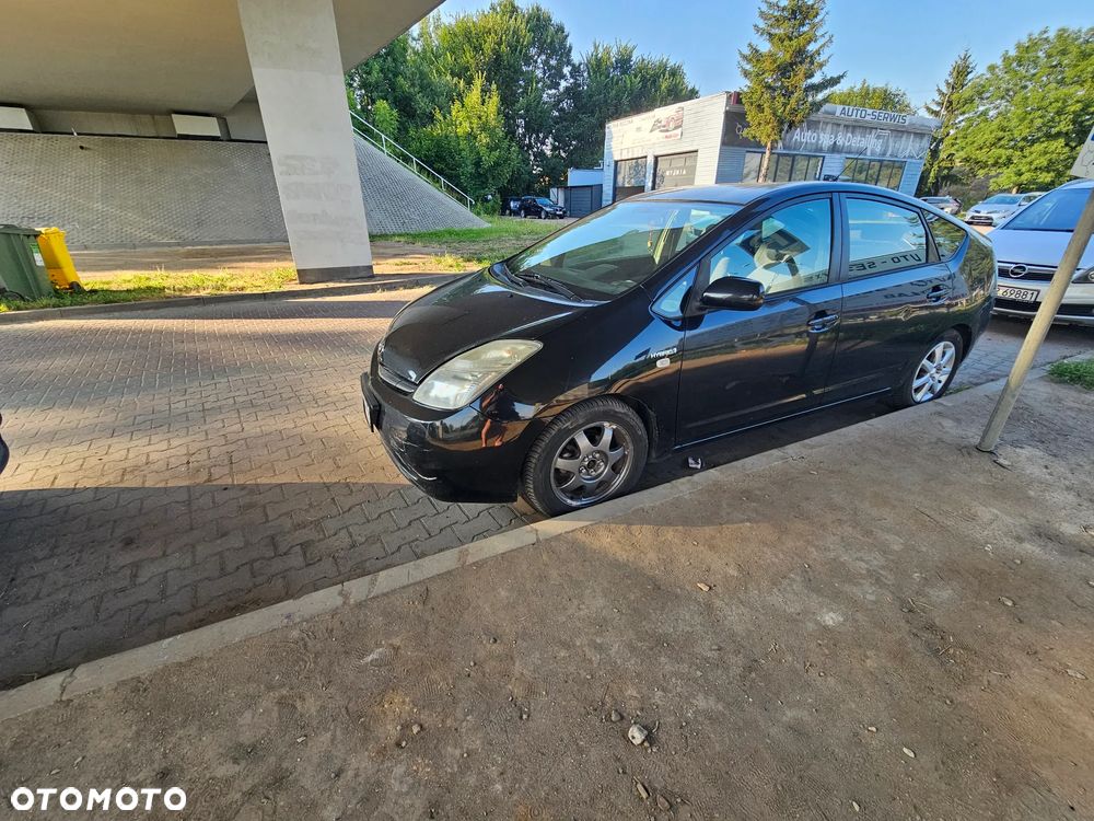 Toyota Prius 1.5 VVT-i Prestige - 2
