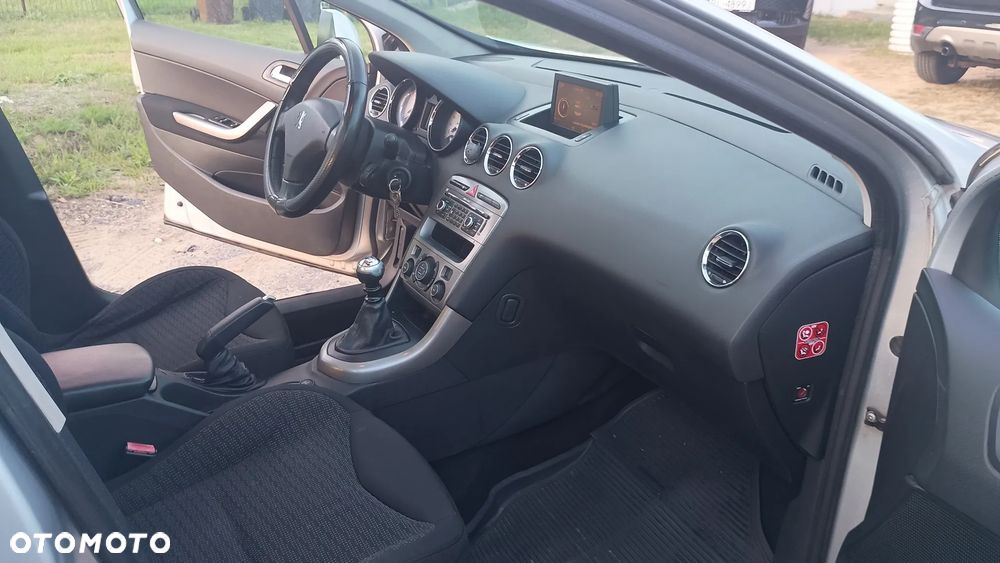 Peugeot 308 HDi FAP 135 Platinum - 10