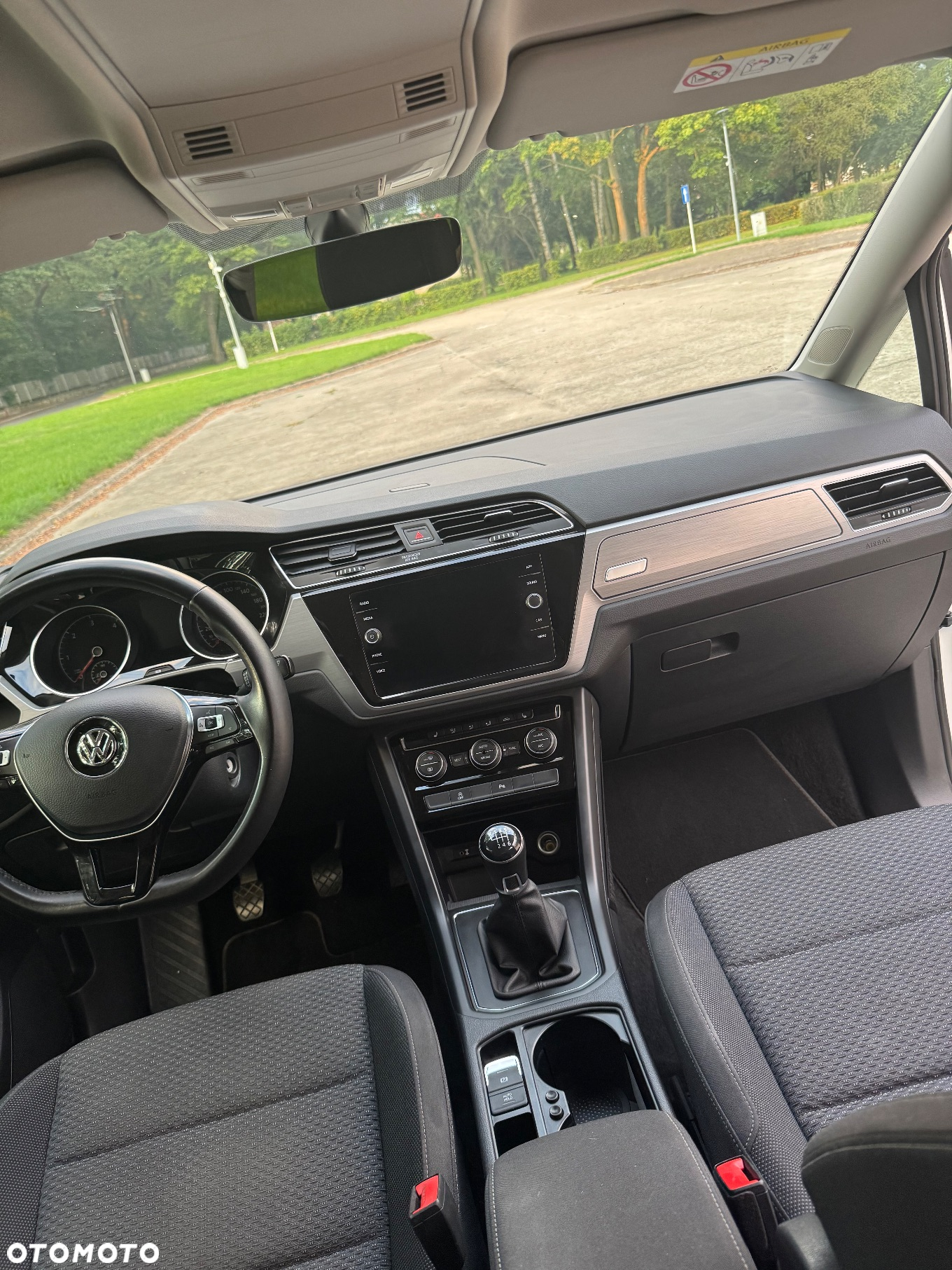 Volkswagen Touran - 8