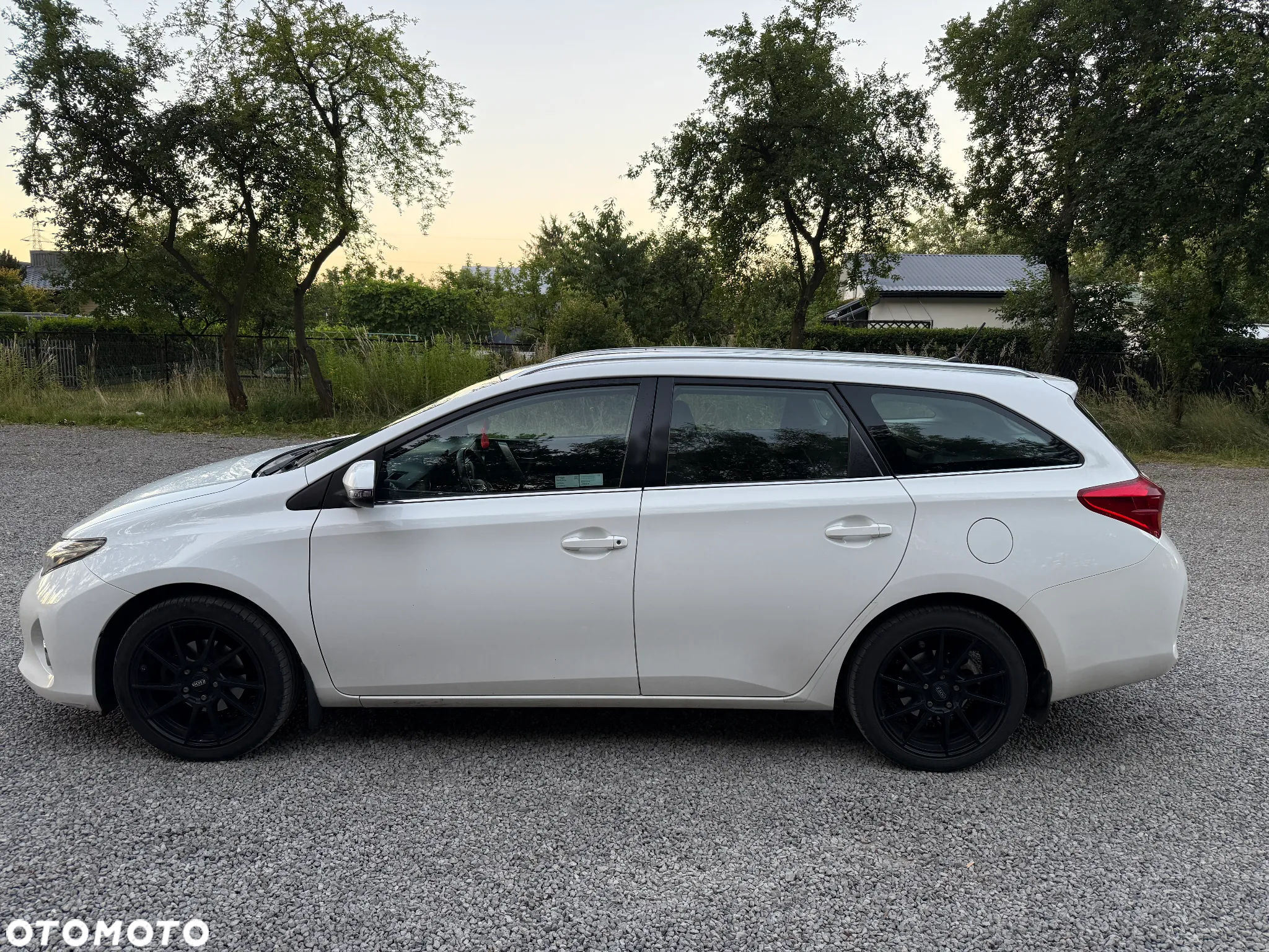 Toyota Auris 1.6 Premium - 10