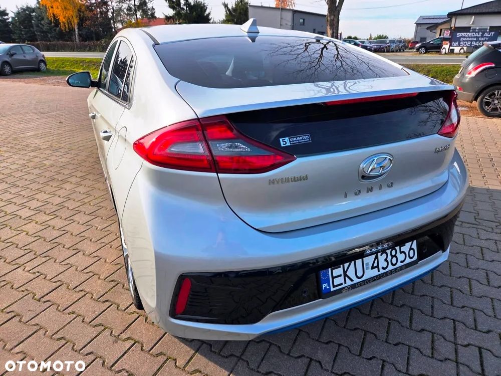 Hyundai IONIQ Hybrid Premium - 12