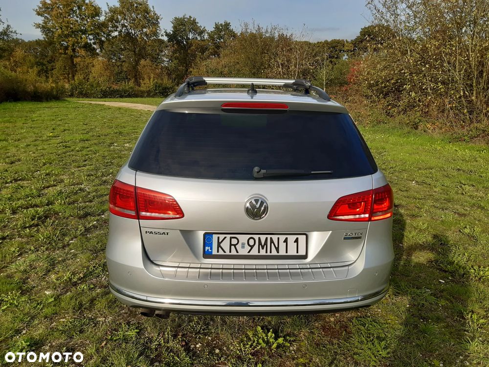 Volkswagen Passat 2.0 TDI Highline R-Style - 4