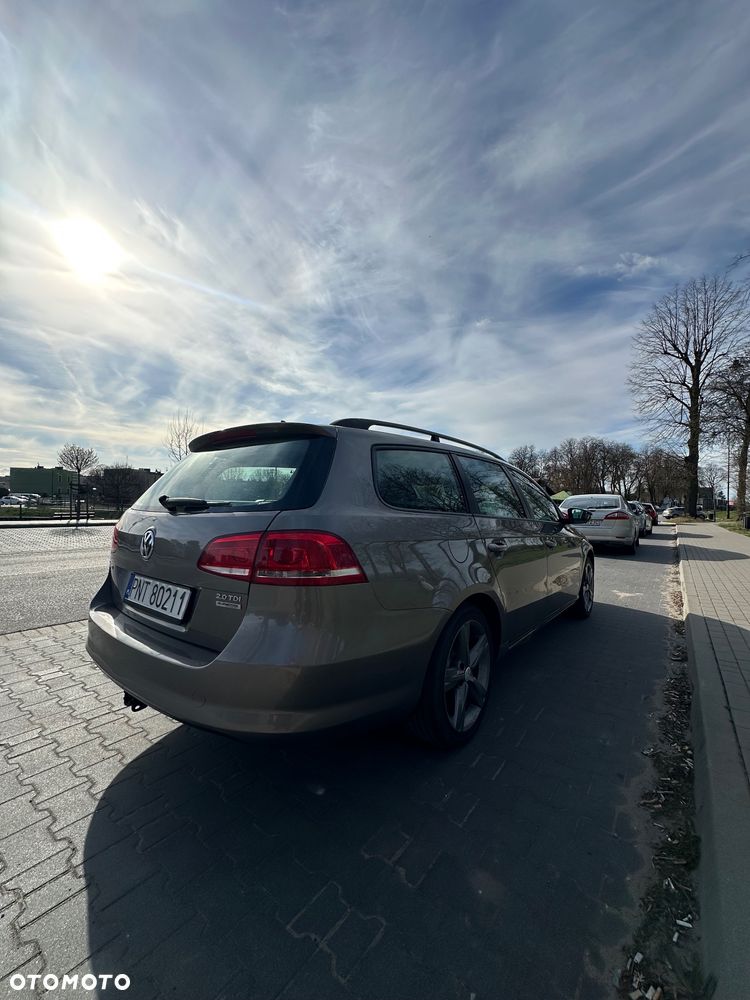 Volkswagen Passat 2.0 TDI Comfortline - 4
