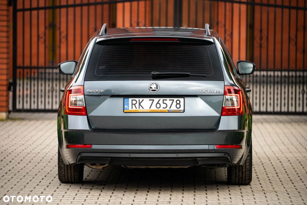 Skoda Octavia 2.0 TDI Clever DSG - 6