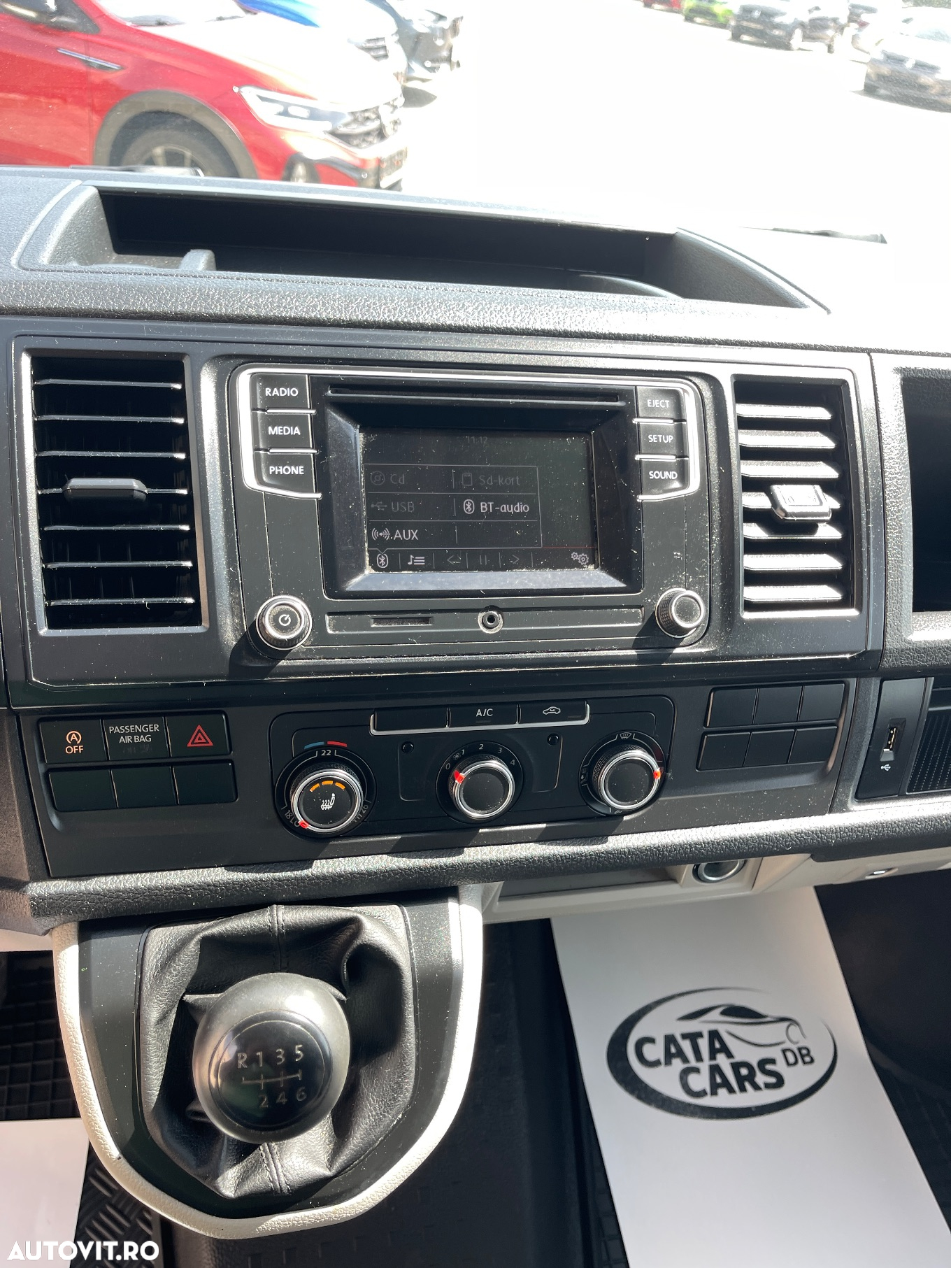 Volkswagen Transporter 2.0TDI  USI SPATE - 33
