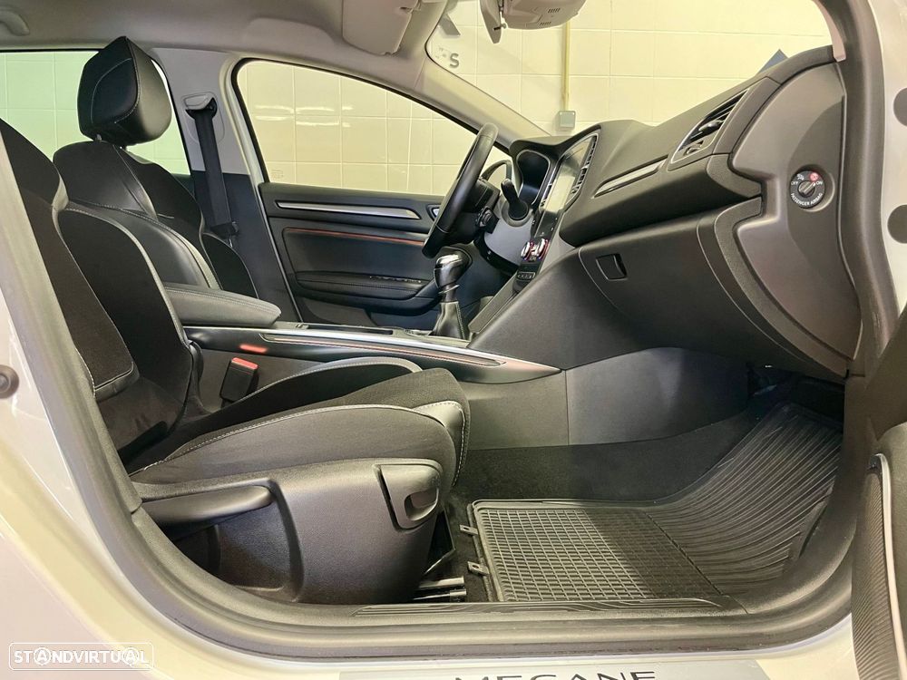 Renault Mégane ENERGY TCe 130 INTENS - 41