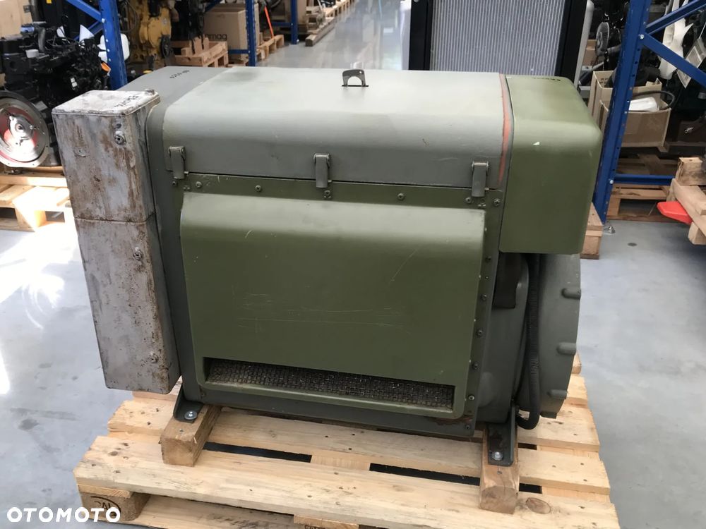 SILNIK HATZ D-8399 4L30K-155A 13000netto - 6