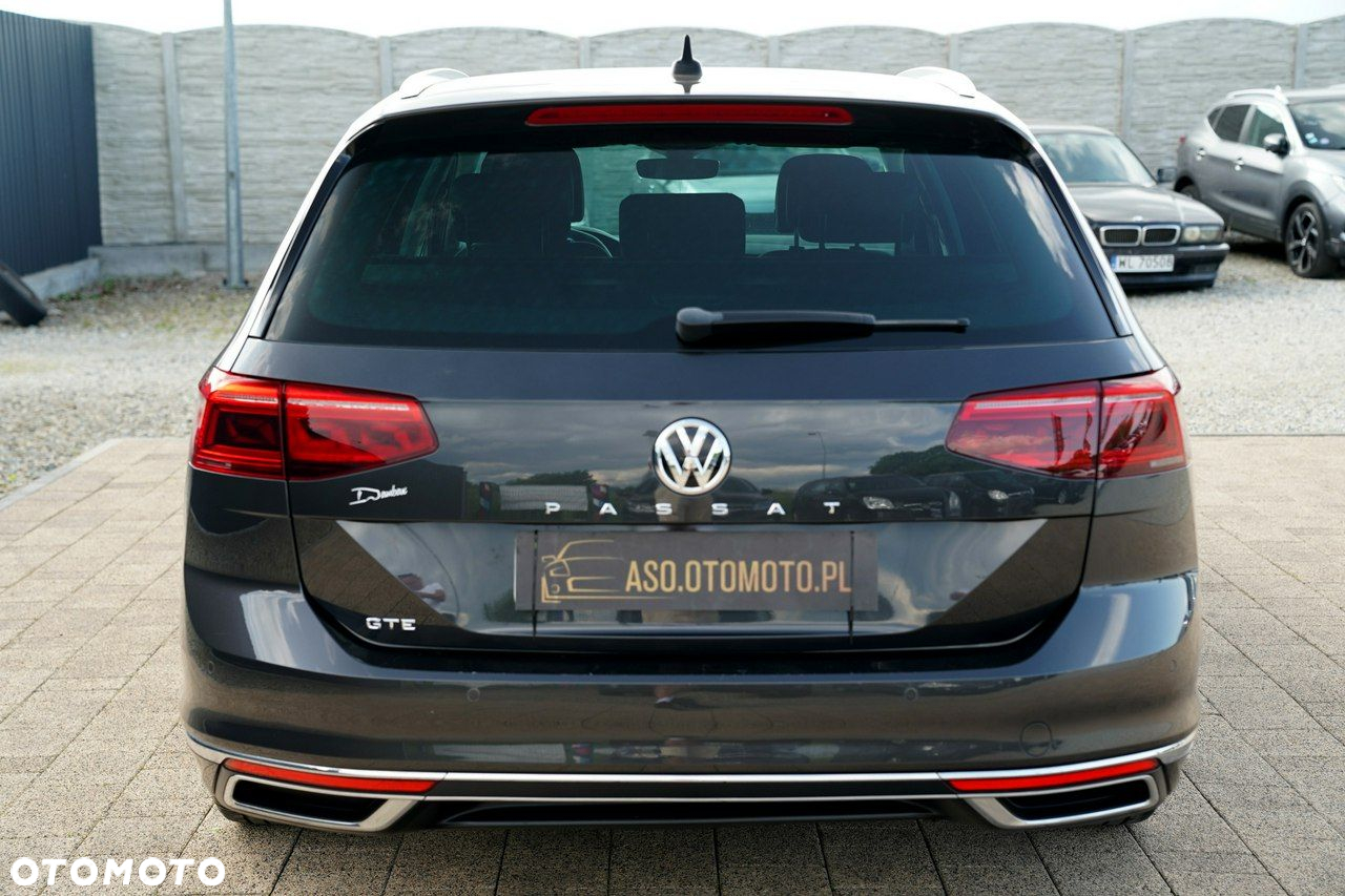 Volkswagen Passat - 10