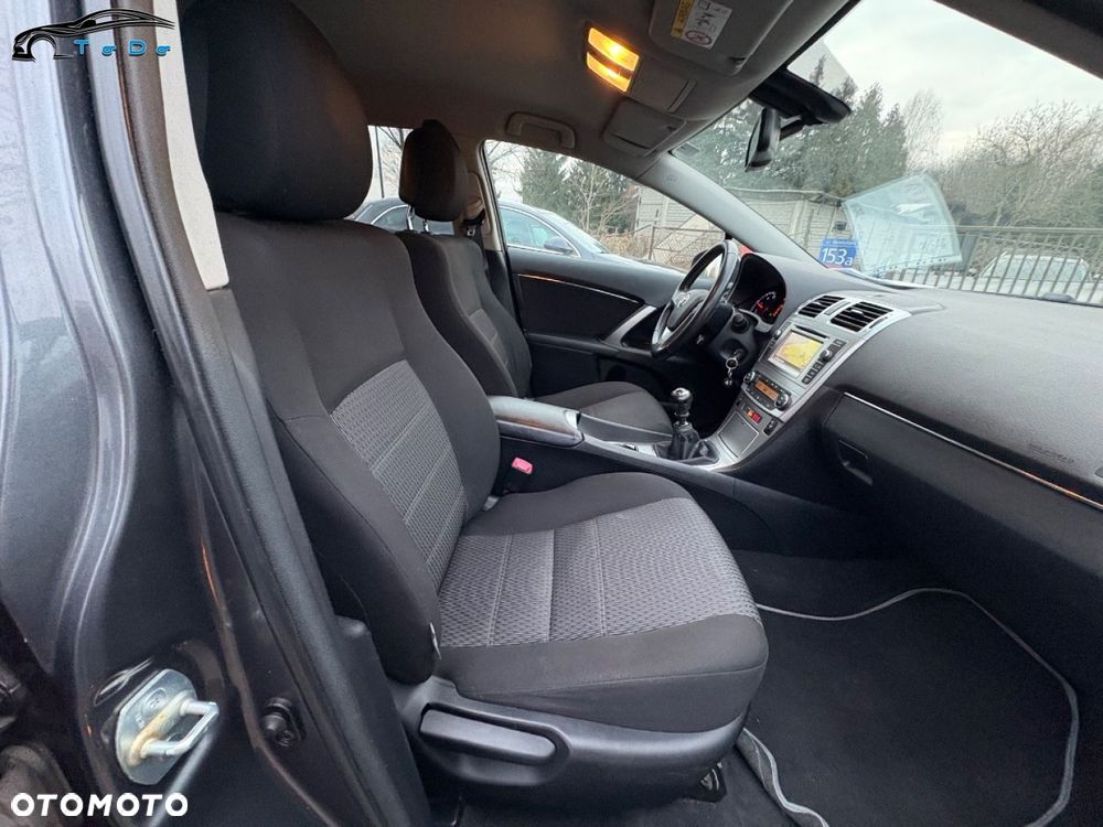 Toyota Avensis 2.0 D-4D Sol plus+NAVI - 30