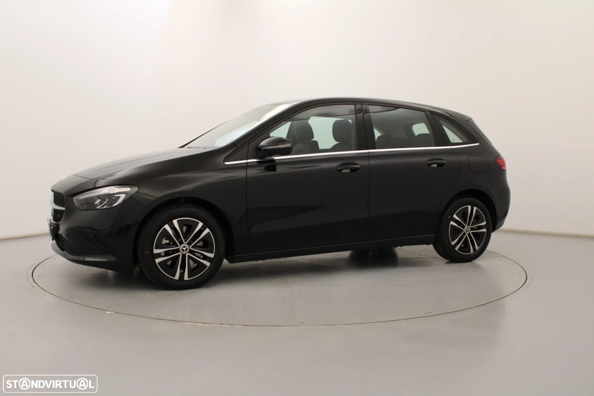 Mercedes-Benz B 250 e - 13