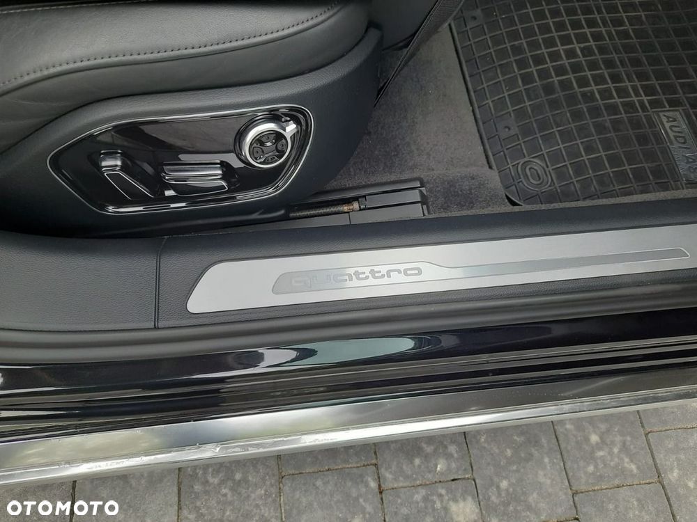 Audi A8 - 15