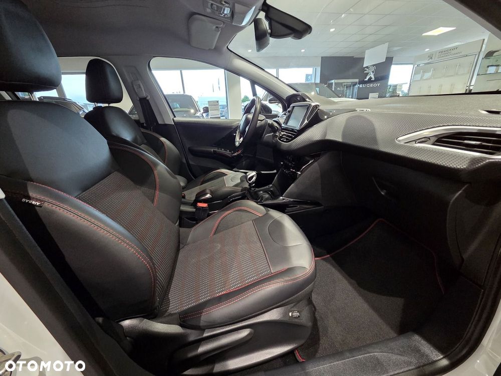 Peugeot 2008 1.2 PureTech Allure S&S - 7