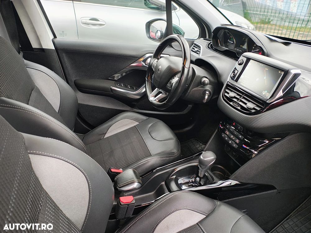 Peugeot 2008 PureTech 110 GPF Stop&Start EAT6 Allure - 30