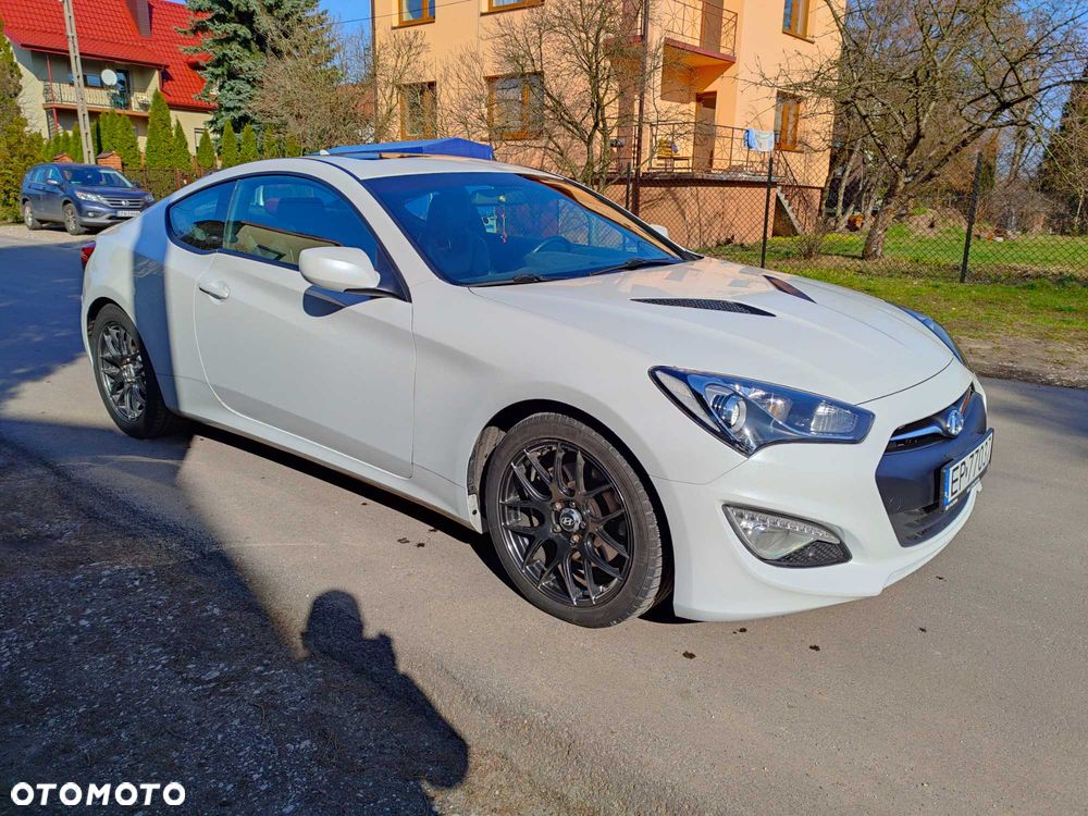 Hyundai Genesis Coupe - 7