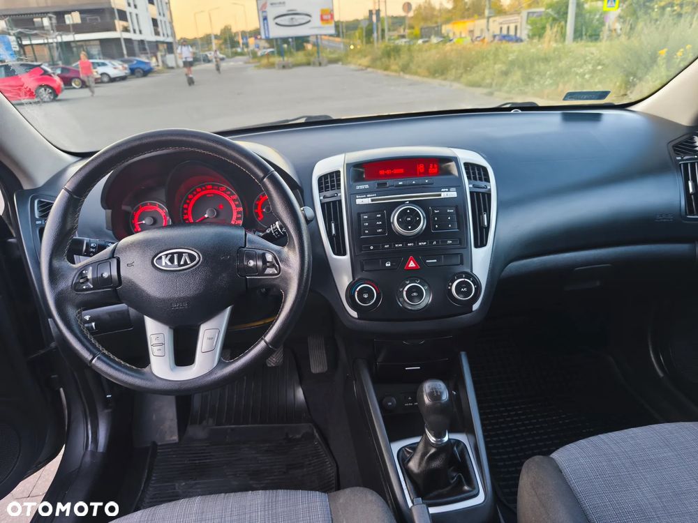 Kia Ceed 1.4 Comfort + - 14